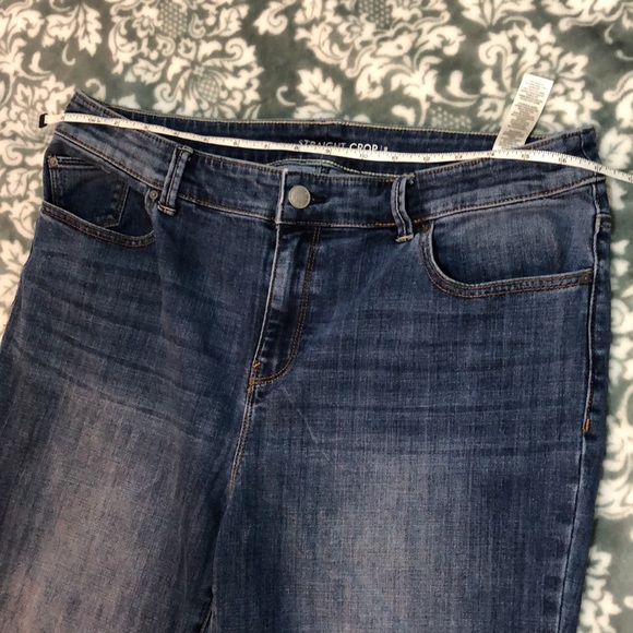 Chico's Platinum Straight Crop Blue Jeans Size 2 - Picture 3 of 13